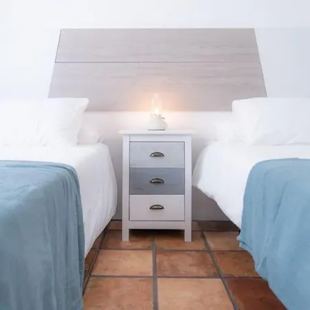 Prázdninový dům Cocomar I- Luxurious With Pool Near The Sea